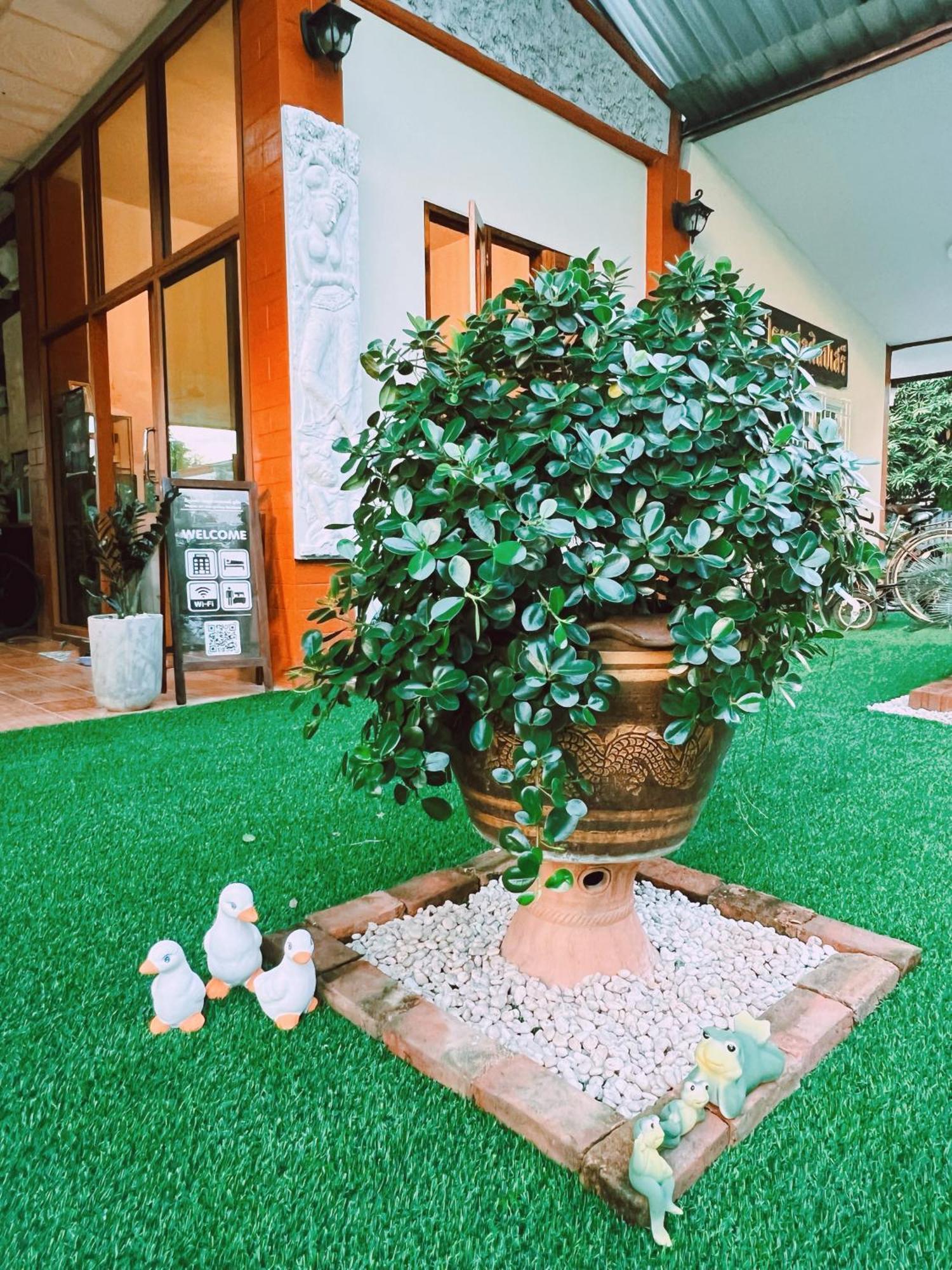 Phiphu Art And Gallery Boutique סוקותאי מראה חיצוני תמונה